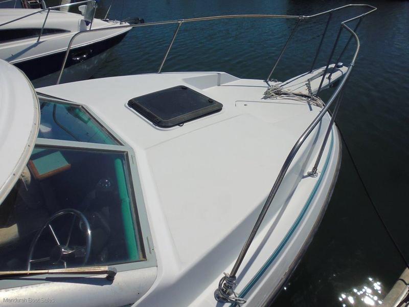 Bayliner 2556 Flybridge