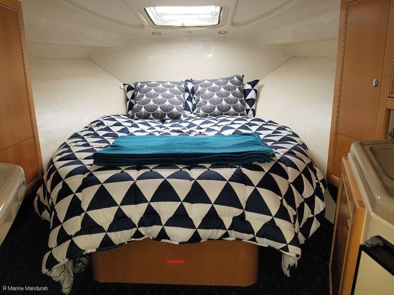 Riviera 3000 Offshore *** THE PERFECT 30*** $129,900 ***
