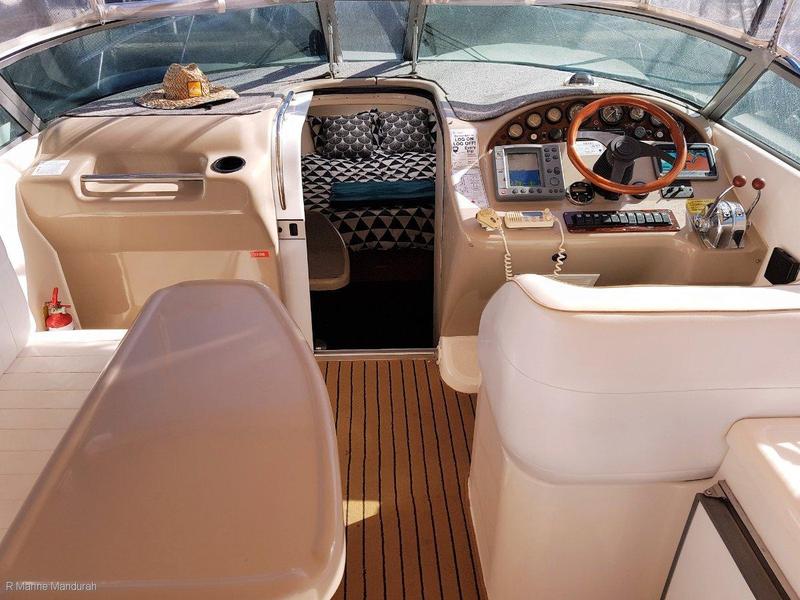 Riviera 3000 Offshore *** THE PERFECT 30*** $129,900 ***