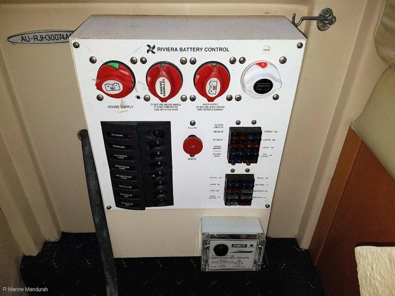 Riviera 3000 Offshore *** THE PERFECT 30*** $129,900 ***