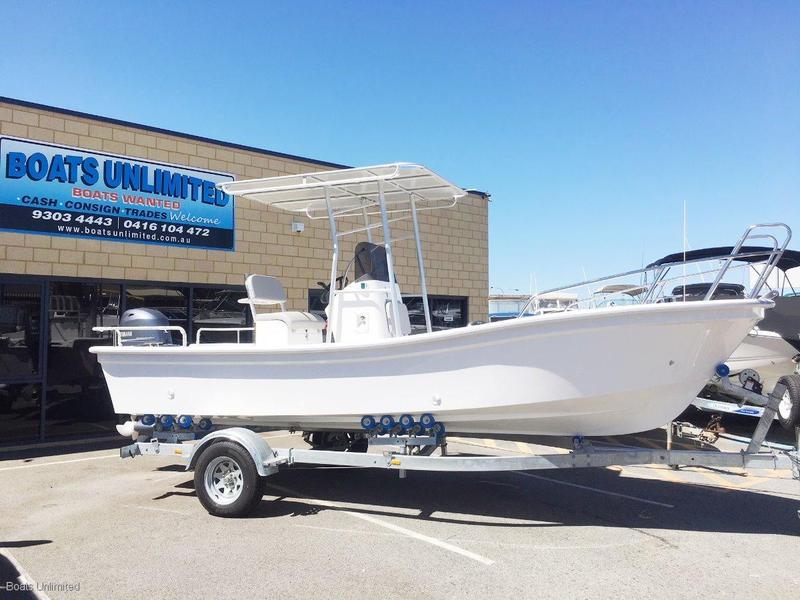 Roebuck Boats 580 Utility Boat Centre Console