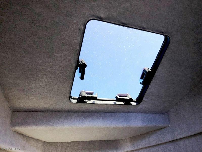 Razerline 6.6 Centre Cab Walkaround Full HArdtop with Glass Sliding Windows