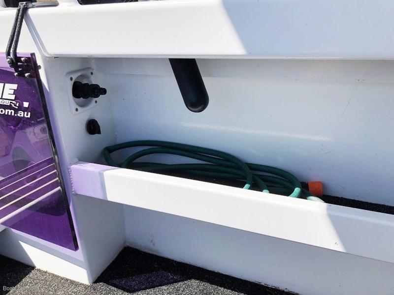 Razerline 6.6 Centre Cab Walkaround Full HArdtop with Glass Sliding Windows