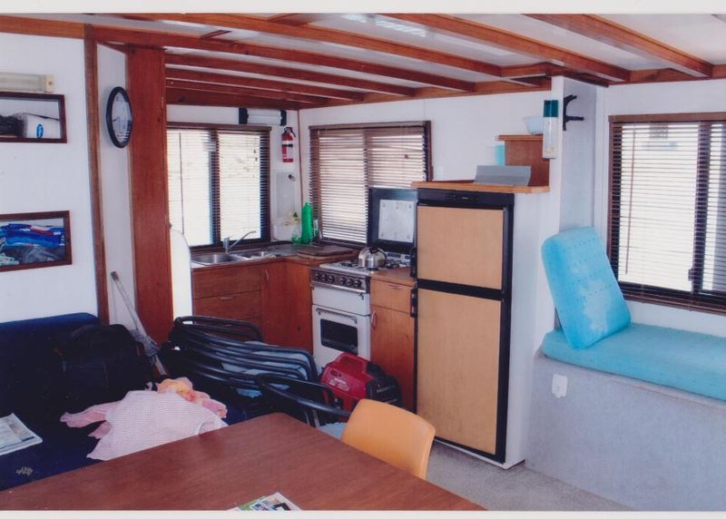 2002 HOUSEBOAT CATARMARAN