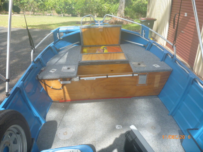 2006 QUINTREX 420 DORY MY06