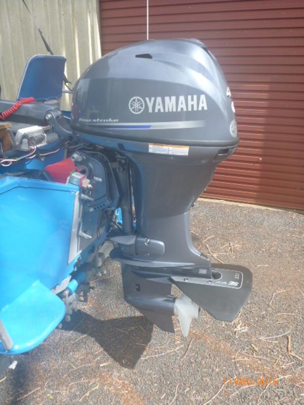 2006 QUINTREX 420 DORY MY06