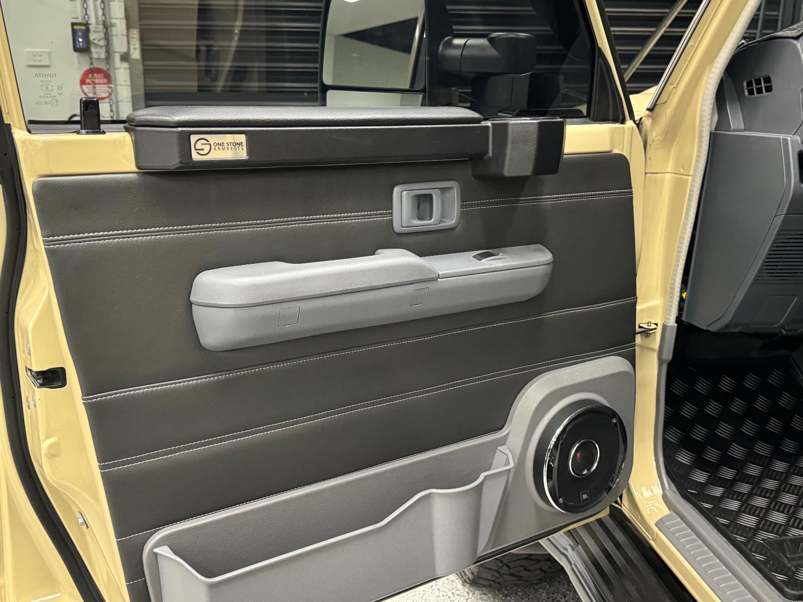 2021 TOYOTA LANDCRUISER VDJ79R GXL MANUAL CAB CHASSIS