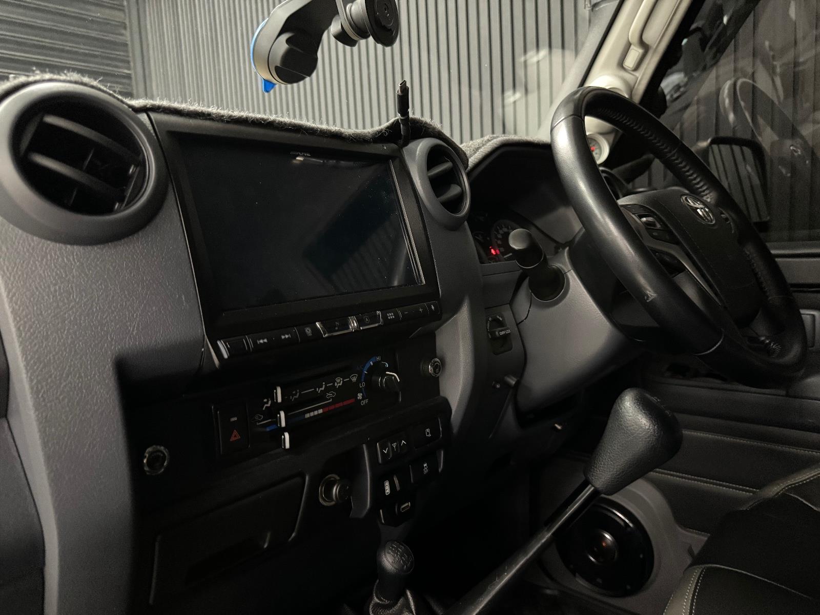 2021 TOYOTA LANDCRUISER VDJ79R GXL MANUAL CAB CHASSIS