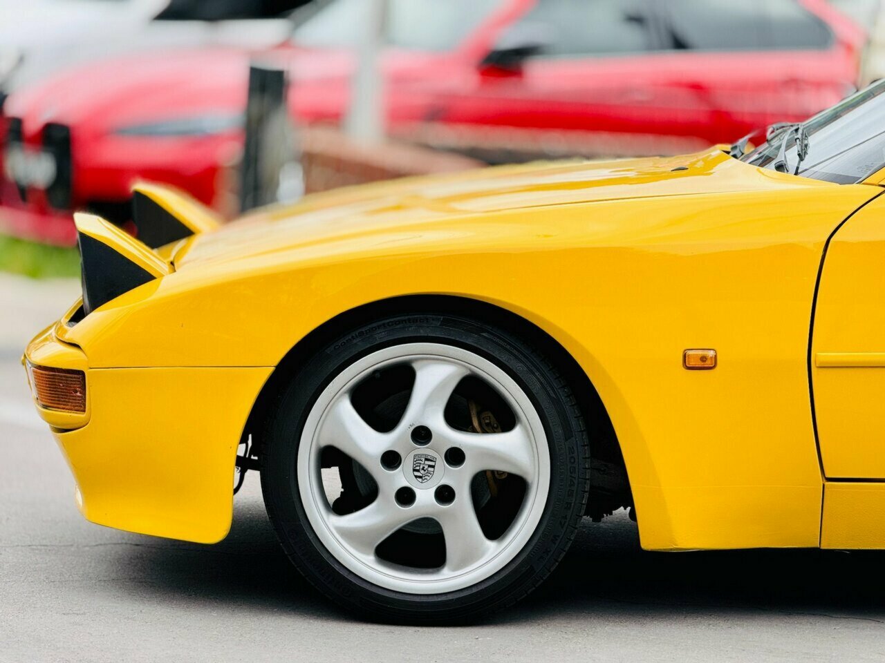 1985 PORSCHE 944 MANUAL 2D COUPE
