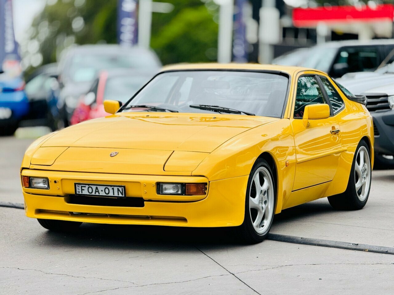 1985 PORSCHE 944 MANUAL 2D COUPE