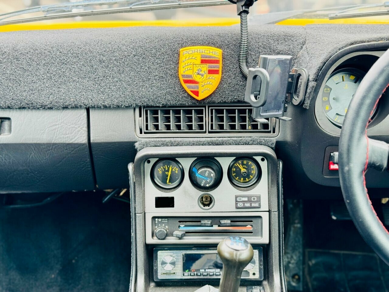 1985 PORSCHE 944 MANUAL 2D COUPE