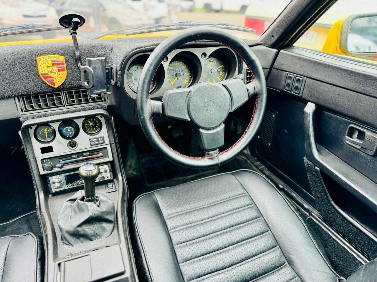 1985 PORSCHE 944 MANUAL 2D COUPE