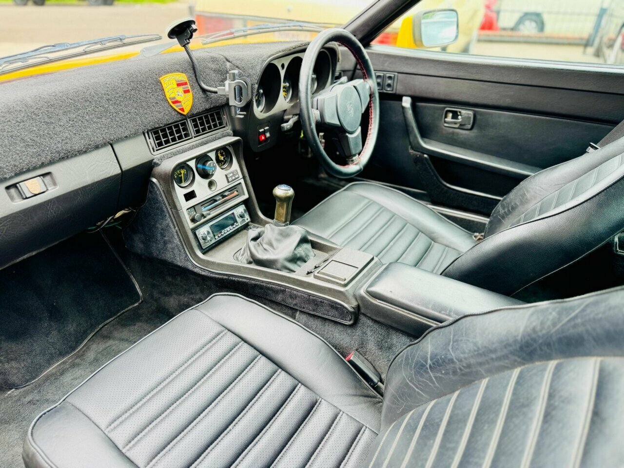 1985 PORSCHE 944 MANUAL 2D COUPE