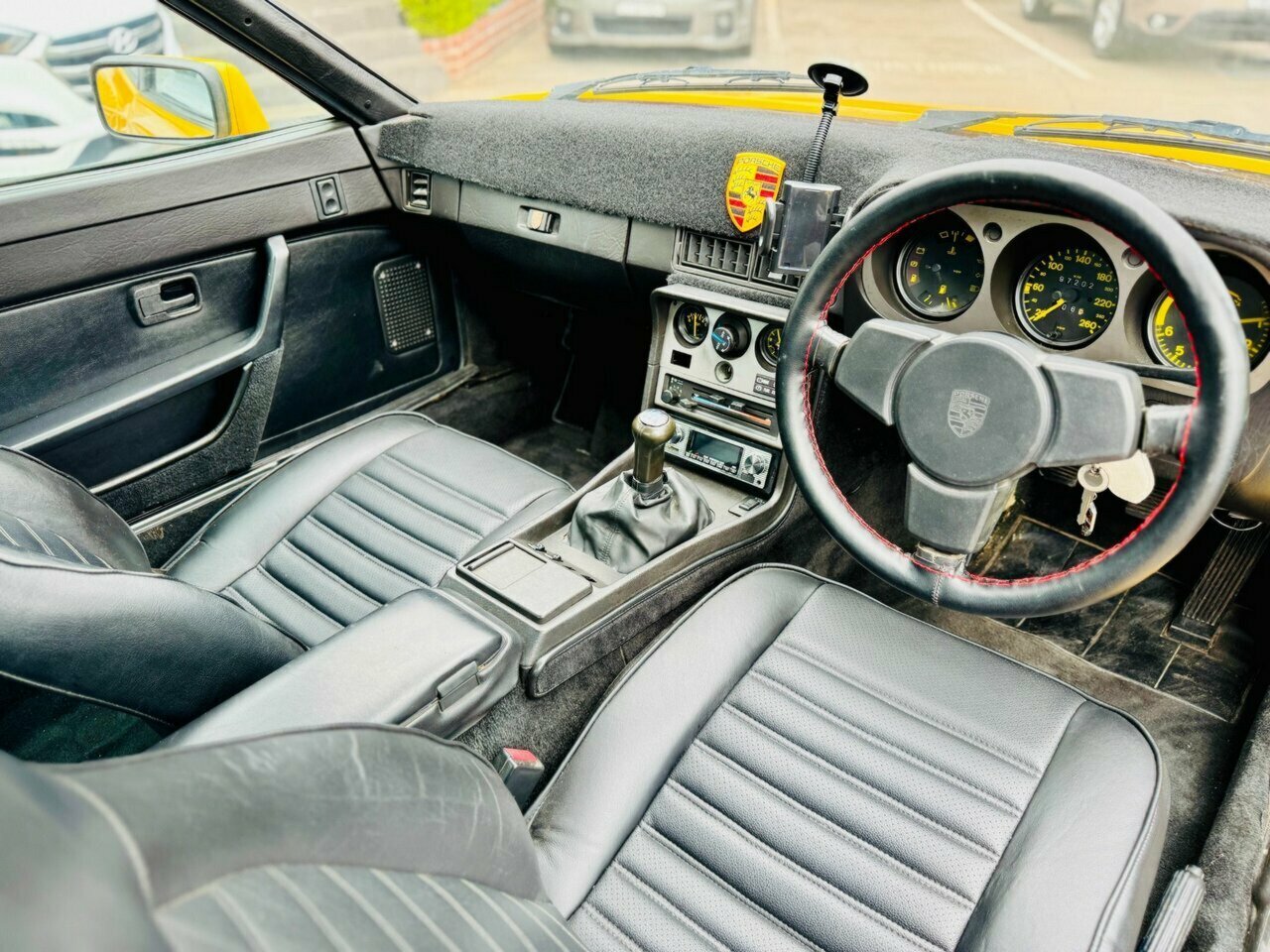 1985 PORSCHE 944 MANUAL 2D COUPE