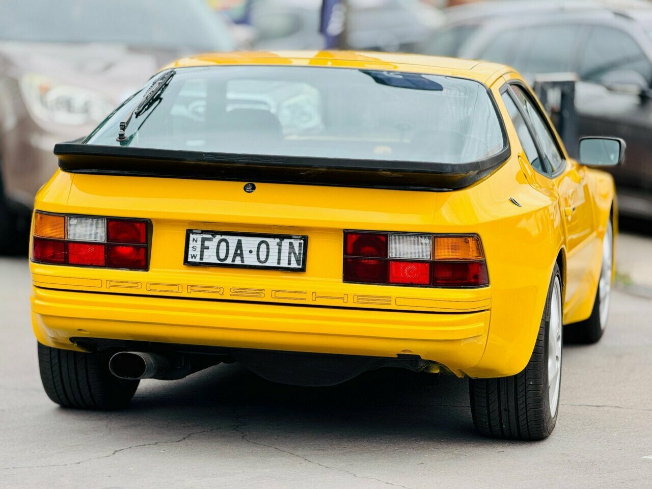 1985 PORSCHE 944 MANUAL 2D COUPE