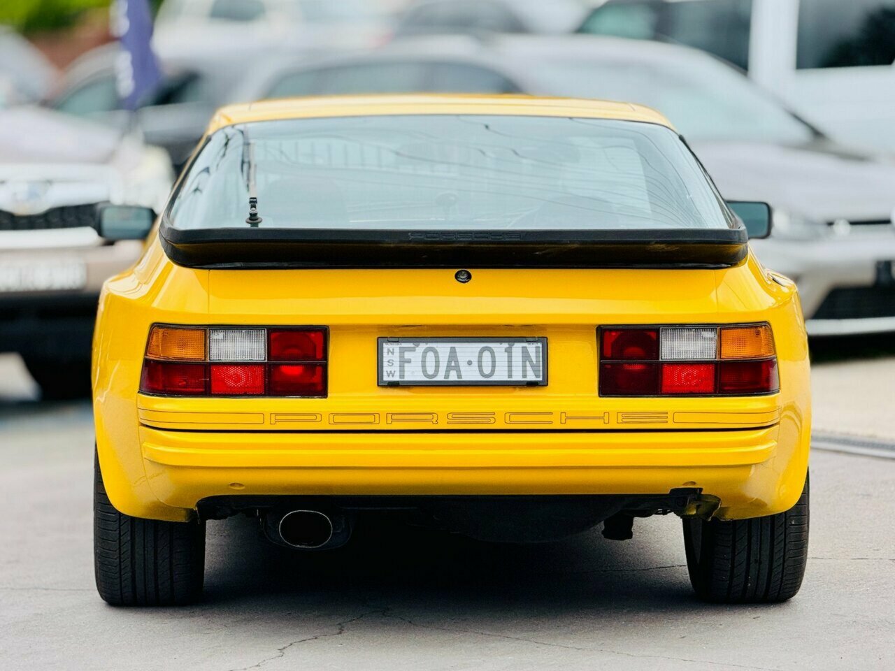 1985 PORSCHE 944 MANUAL 2D COUPE