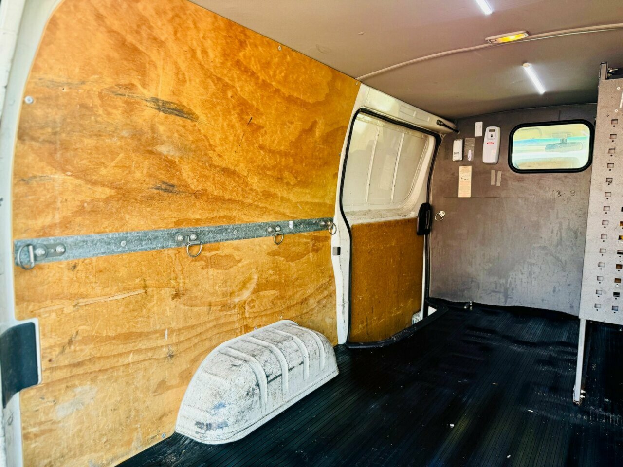 2013 TOYOTA HIACE LWB KDH201R AUTOMATIC 4D VAN
