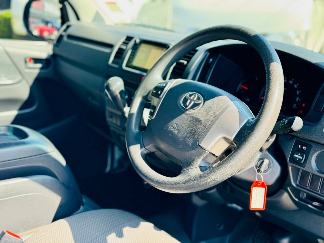 2018 TOYOTA HIACE LWB KDH201R MY16 MANUAL 4D VAN