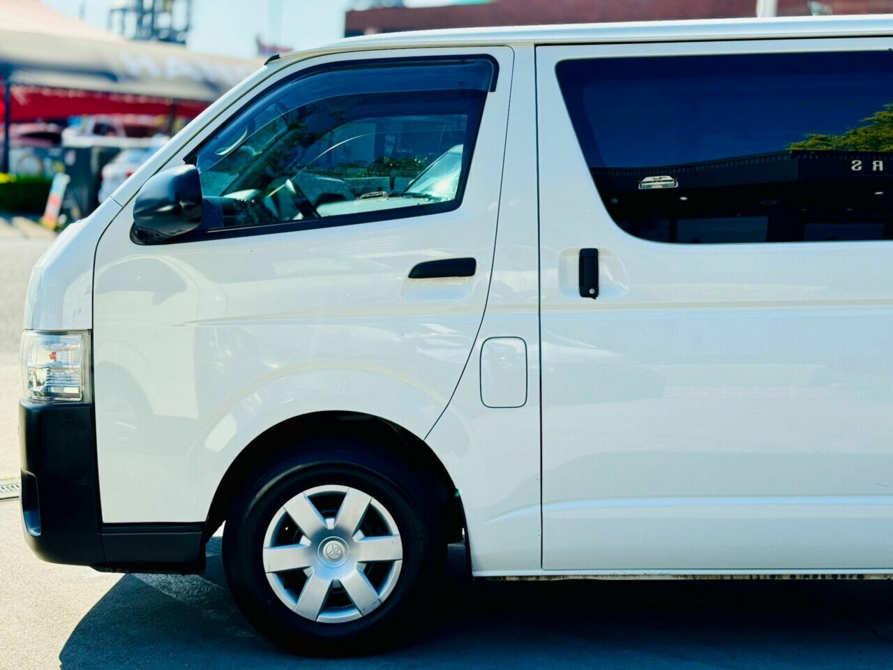 2018 TOYOTA HIACE LWB KDH201R MY16 MANUAL 4D VAN