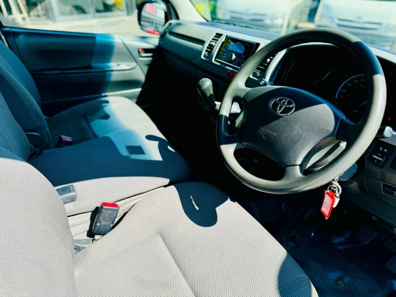 2013 TOYOTA HIACE LWB KDH201R MY12 UPGRADE MANUAL 4D VAN