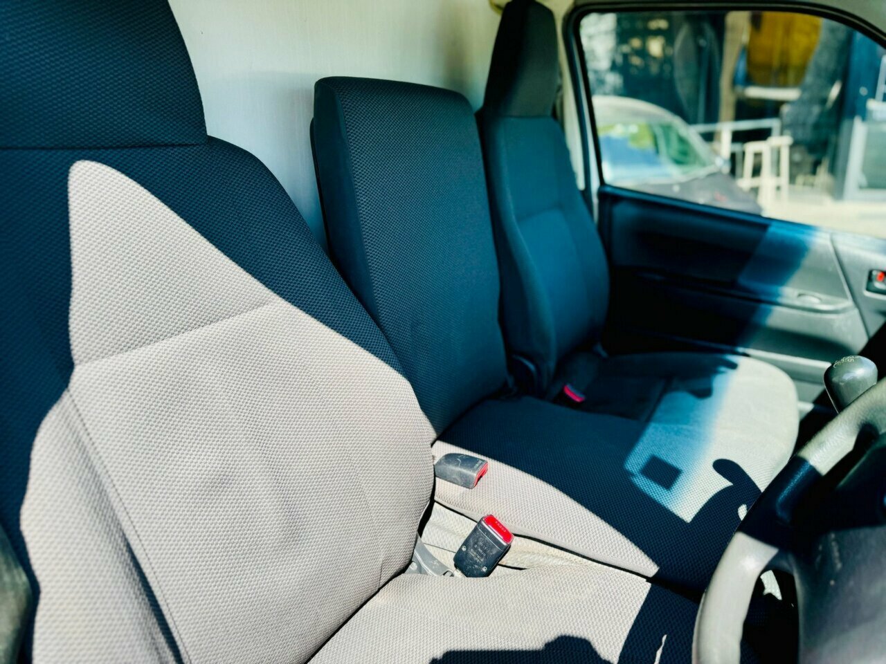 2013 TOYOTA HIACE LWB KDH201R MY12 UPGRADE MANUAL 4D VAN