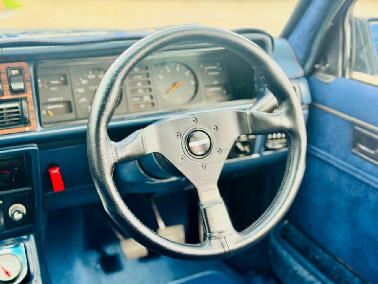 1983 HOLDEN COMMODORE VH SLE MAN 4SP 5.0 SEDAN