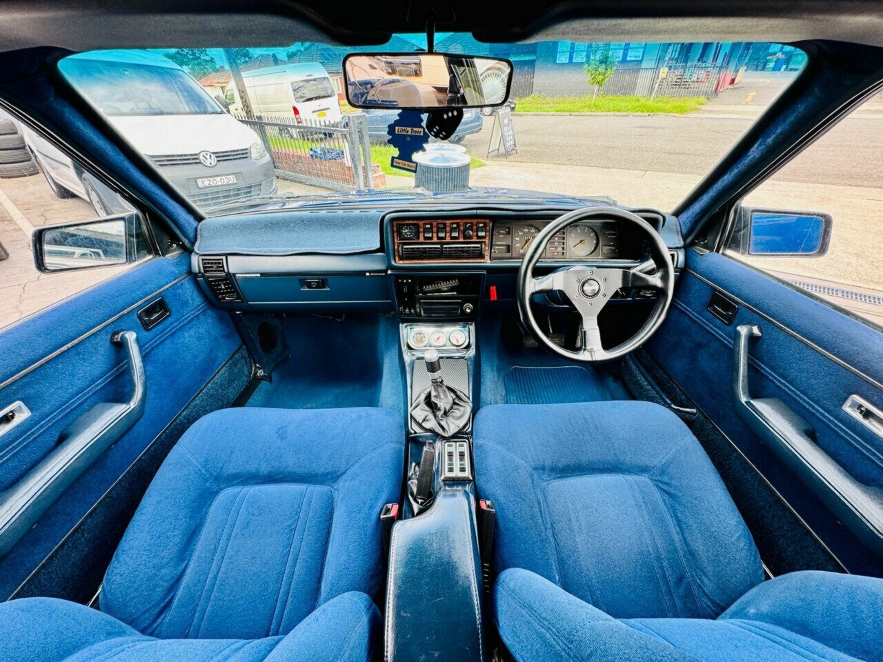 1983 HOLDEN COMMODORE VH SLE MAN 4SP 5.0 SEDAN