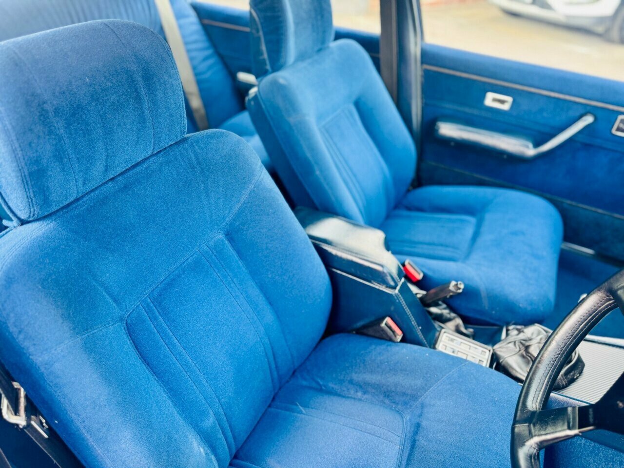 1983 HOLDEN COMMODORE VH SLE MAN 4SP 5.0 SEDAN