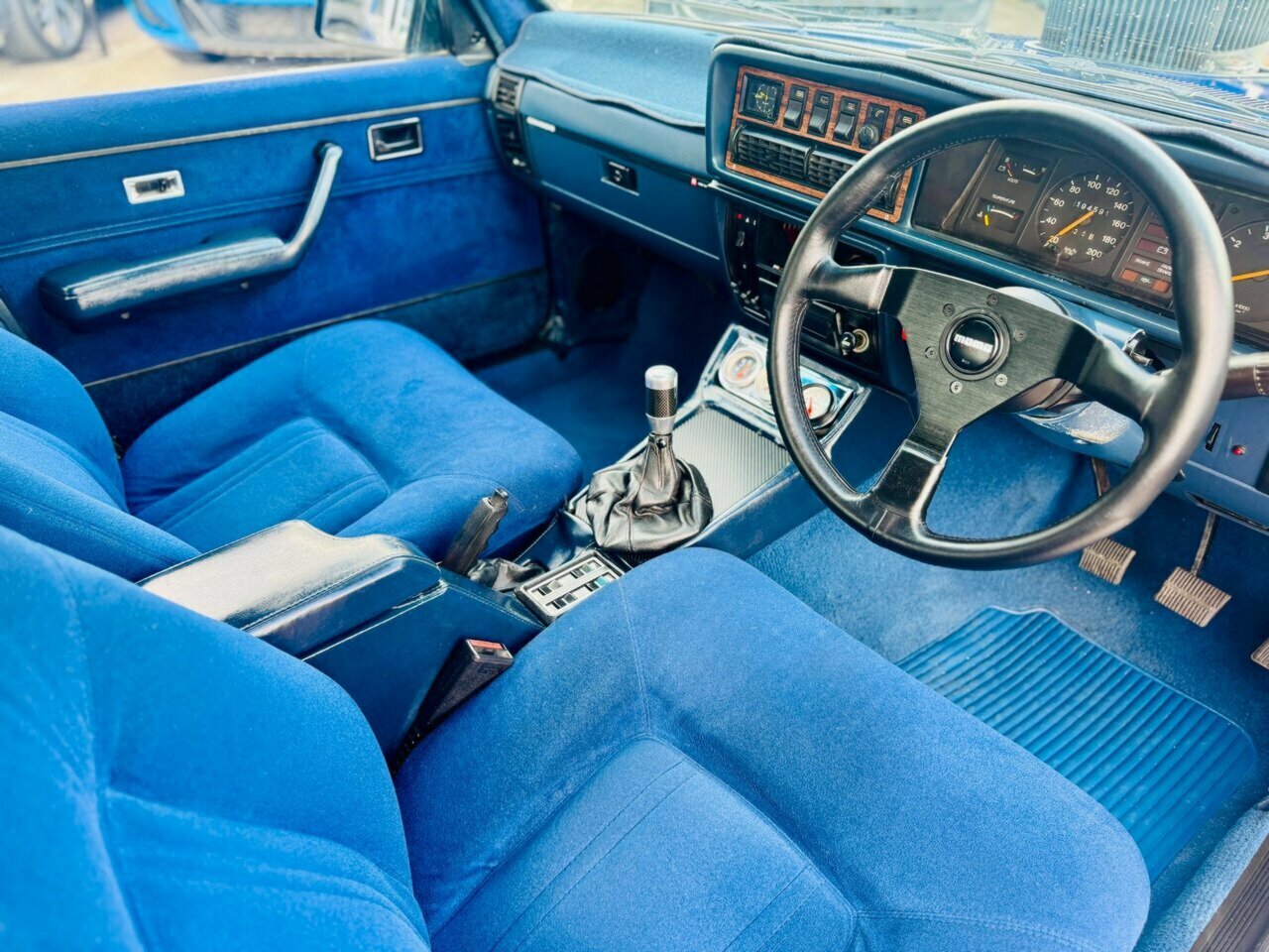 1983 HOLDEN COMMODORE VH SLE MAN 4SP 5.0 SEDAN