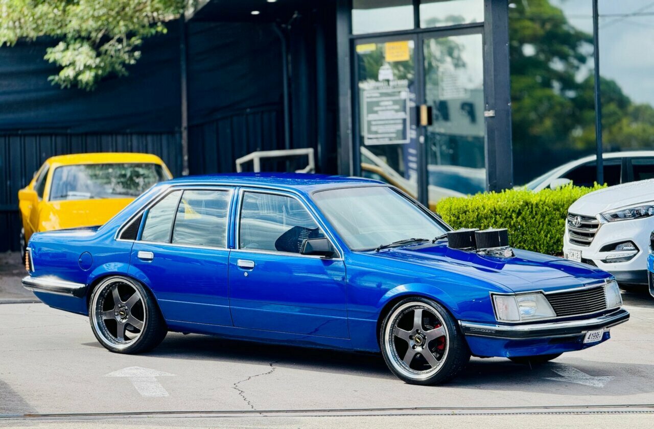 1983 HOLDEN COMMODORE VH SLE MAN 4SP 5.0 SEDAN