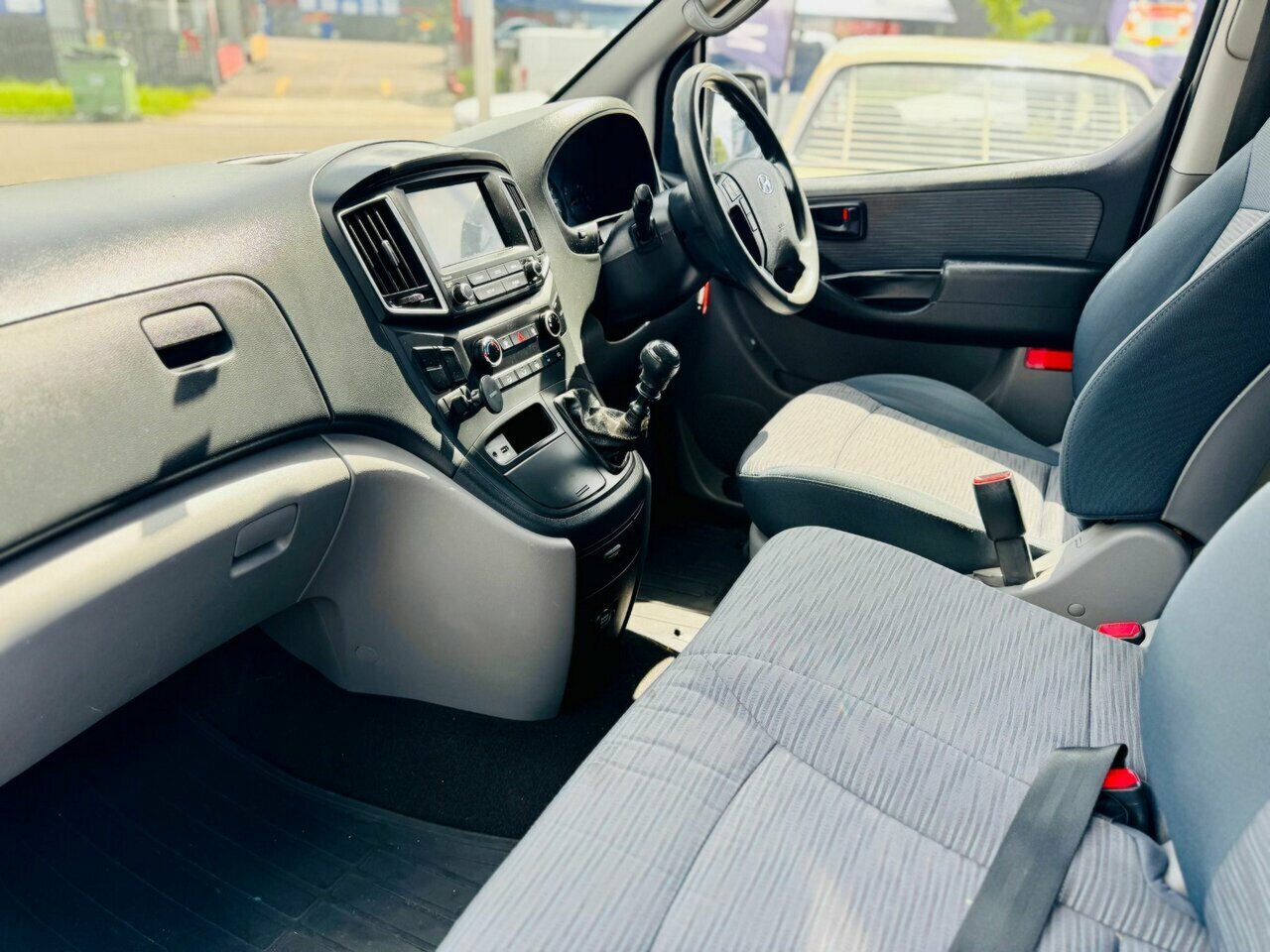 2017 HYUNDAI ILOAD 3S LIFTBACK TQ SERIES 2 (TQ3) MY17 MANUAL 4D VAN