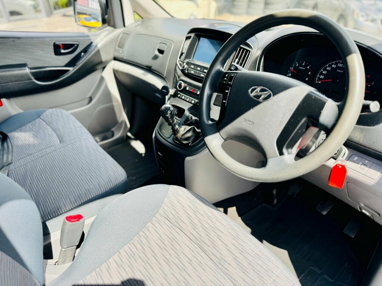 2017 HYUNDAI ILOAD 3S LIFTBACK TQ SERIES 2 (TQ3) MY17 MANUAL 4D VAN