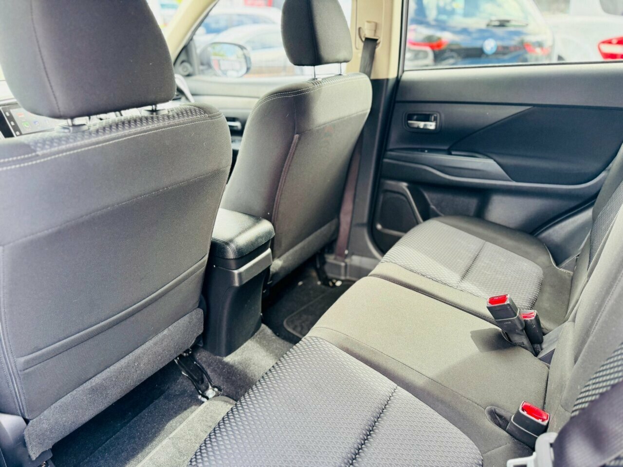 2018 MITSUBISHI OUTLANDER LS 7 SEAT (AWD) ZL MY18.5 AUTOMATIC 4D WAGON