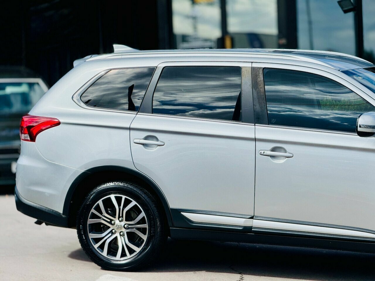 2018 MITSUBISHI OUTLANDER LS 7 SEAT (AWD) ZL MY18.5 AUTOMATIC 4D WAGON