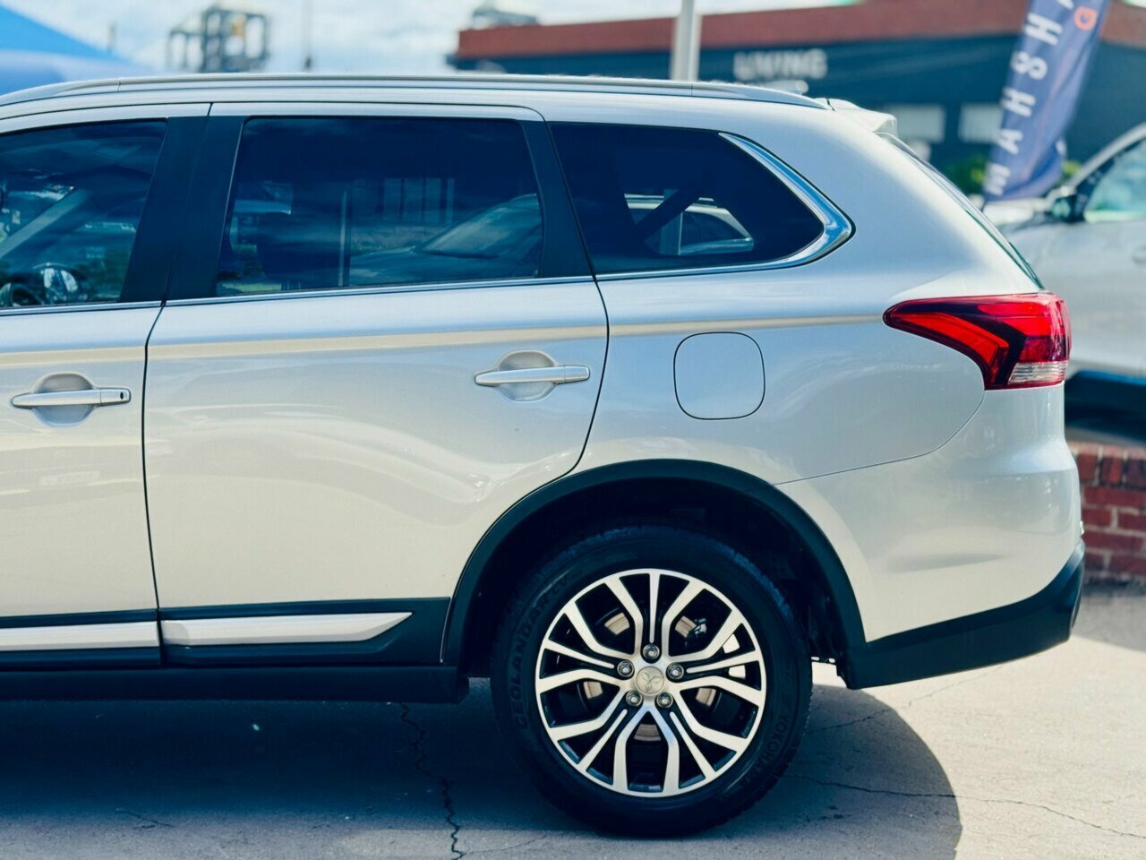 2018 MITSUBISHI OUTLANDER LS 7 SEAT (AWD) ZL MY18.5 AUTOMATIC 4D WAGON