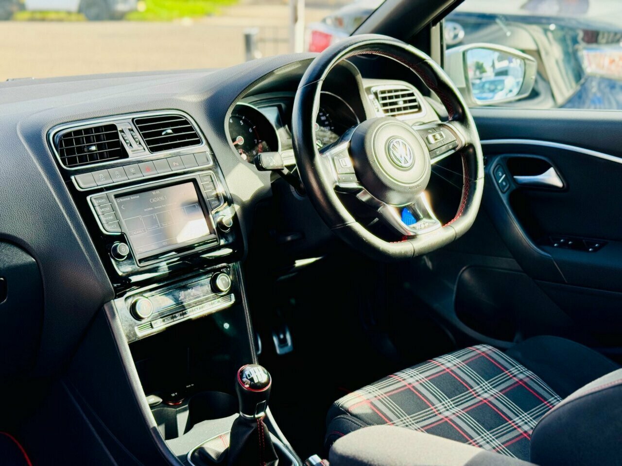 2015 VOLKSWAGEN POLO GTI 6R MY15 MANUAL 5D HATCHBACK