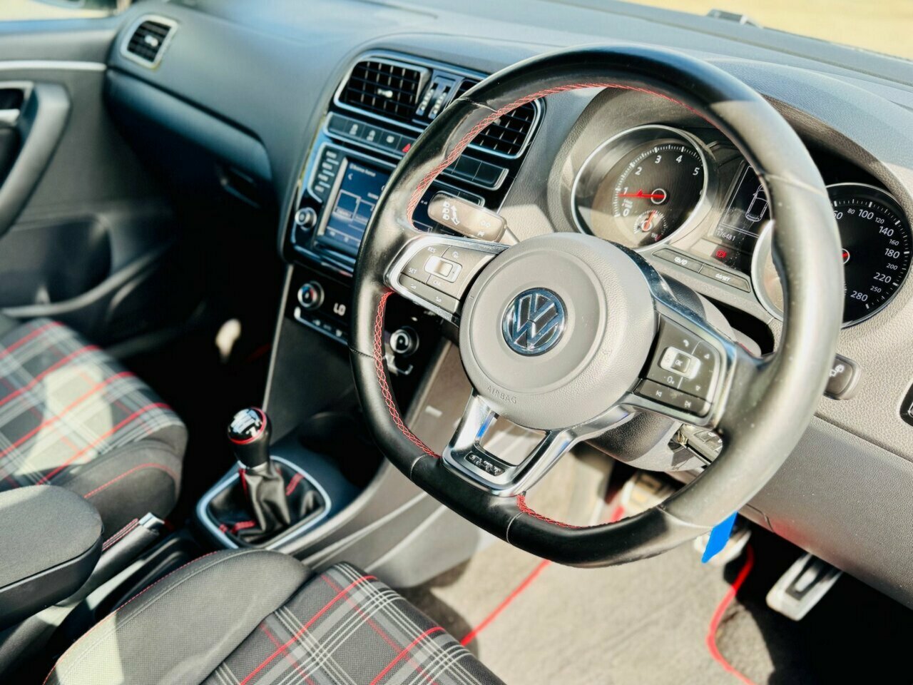 2015 VOLKSWAGEN POLO GTI 6R MY15 MANUAL 5D HATCHBACK