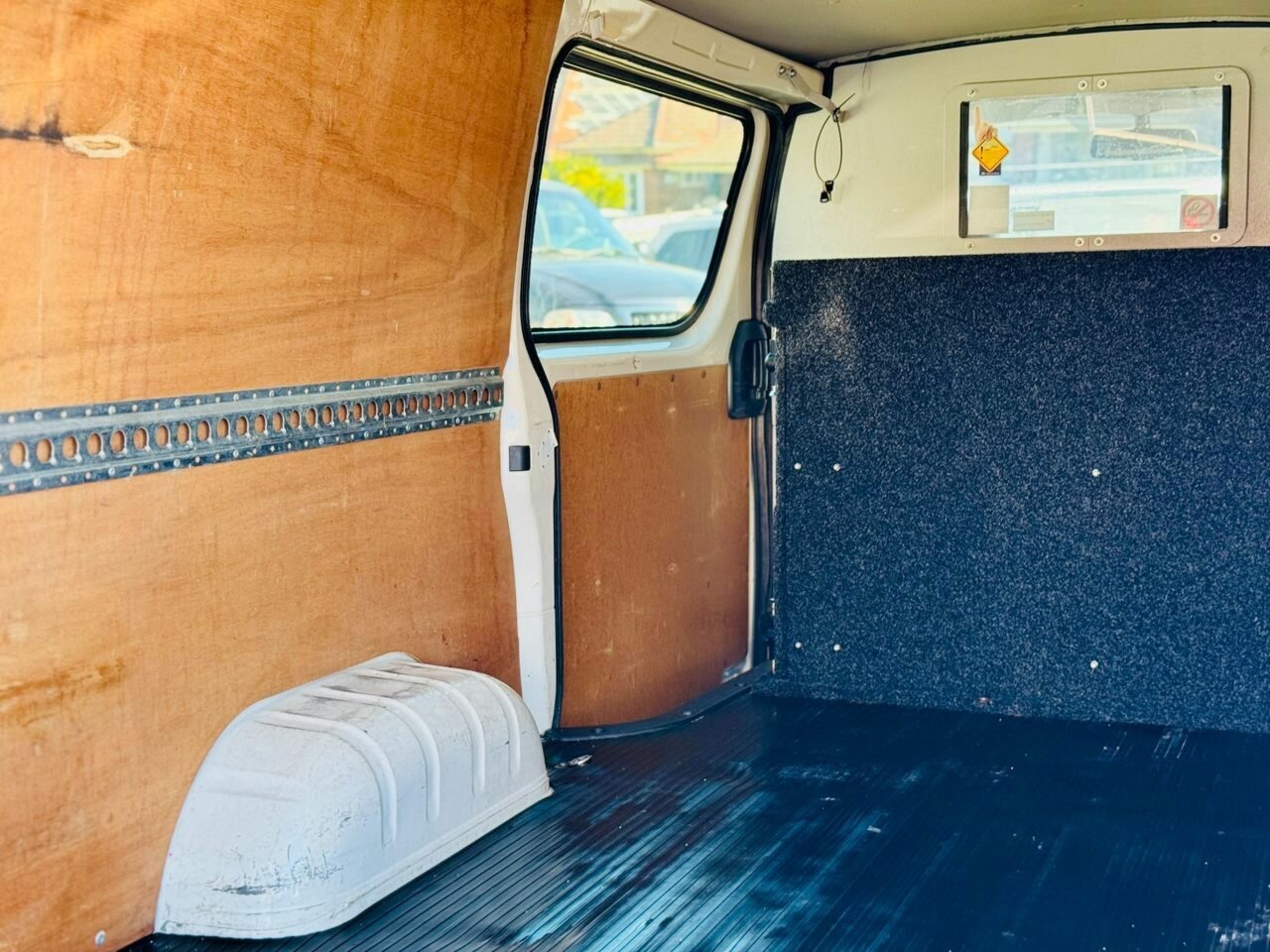 2017 TOYOTA HIACE LWB KDH201R MY16 AUTOMATIC 4D VAN