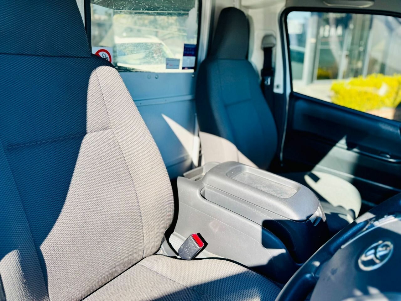2017 TOYOTA HIACE LWB KDH201R MY16 AUTOMATIC 4D VAN