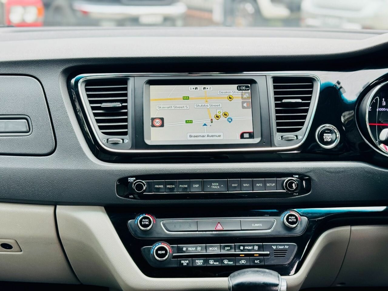 2017 KIA CARNIVAL SLI YP MY17 AUTOMATIC 4D WAGON