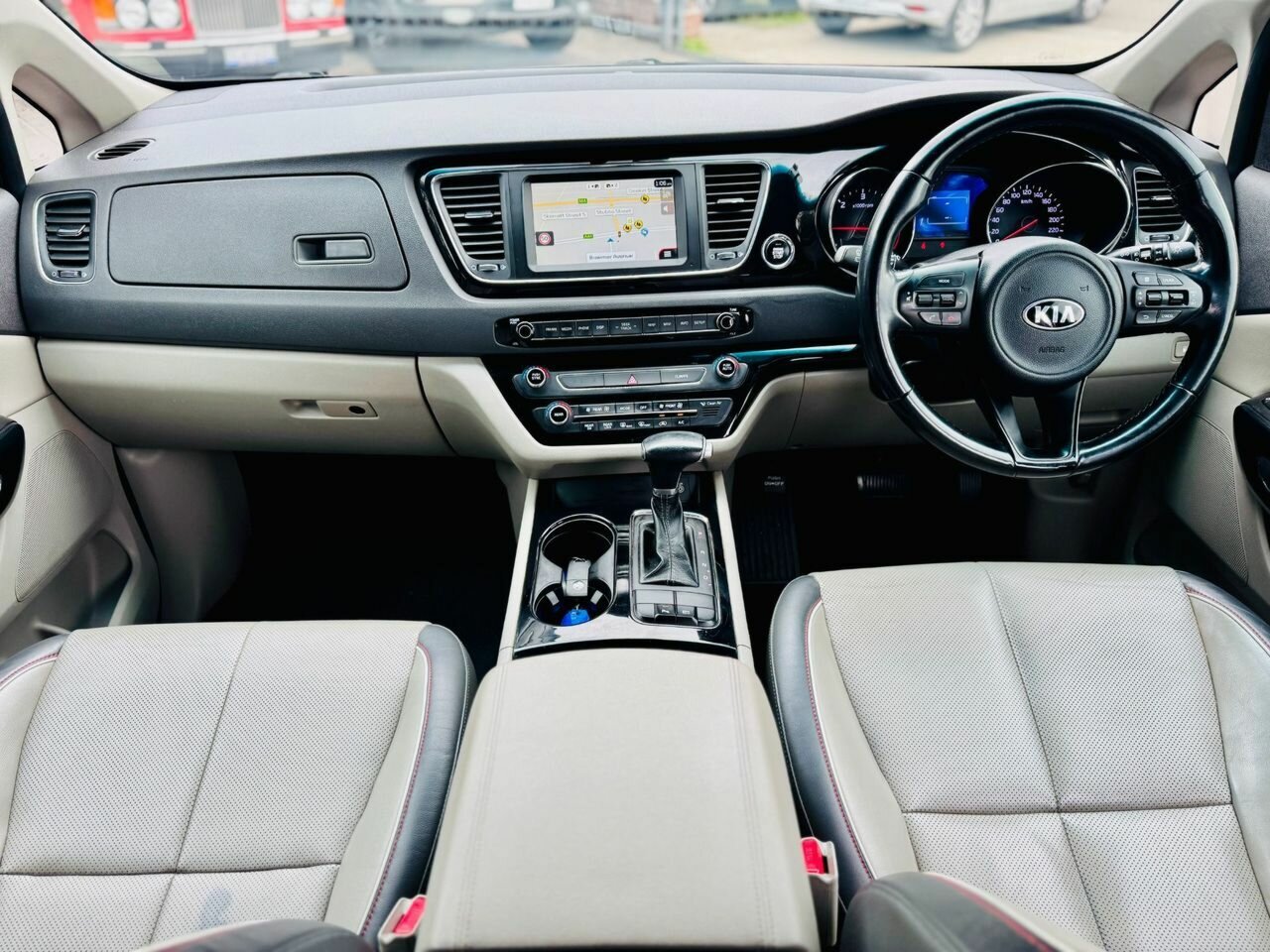 2017 KIA CARNIVAL SLI YP MY17 AUTOMATIC 4D WAGON