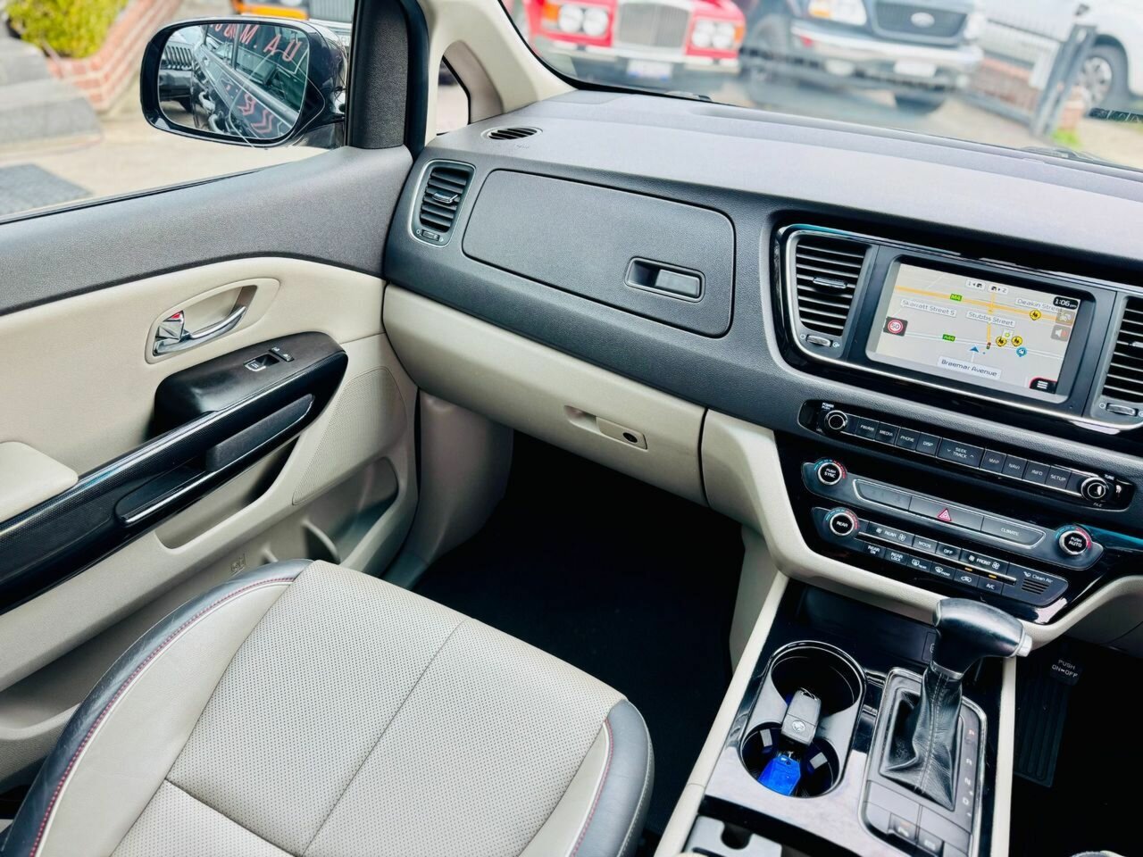 2017 KIA CARNIVAL SLI YP MY17 AUTOMATIC 4D WAGON