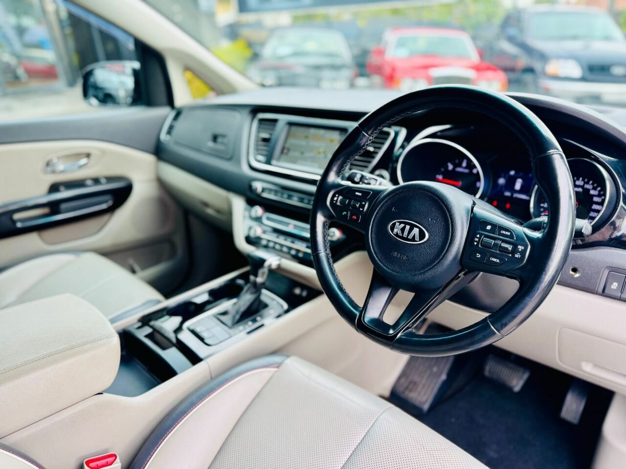 2017 KIA CARNIVAL SLI YP MY17 AUTOMATIC 4D WAGON