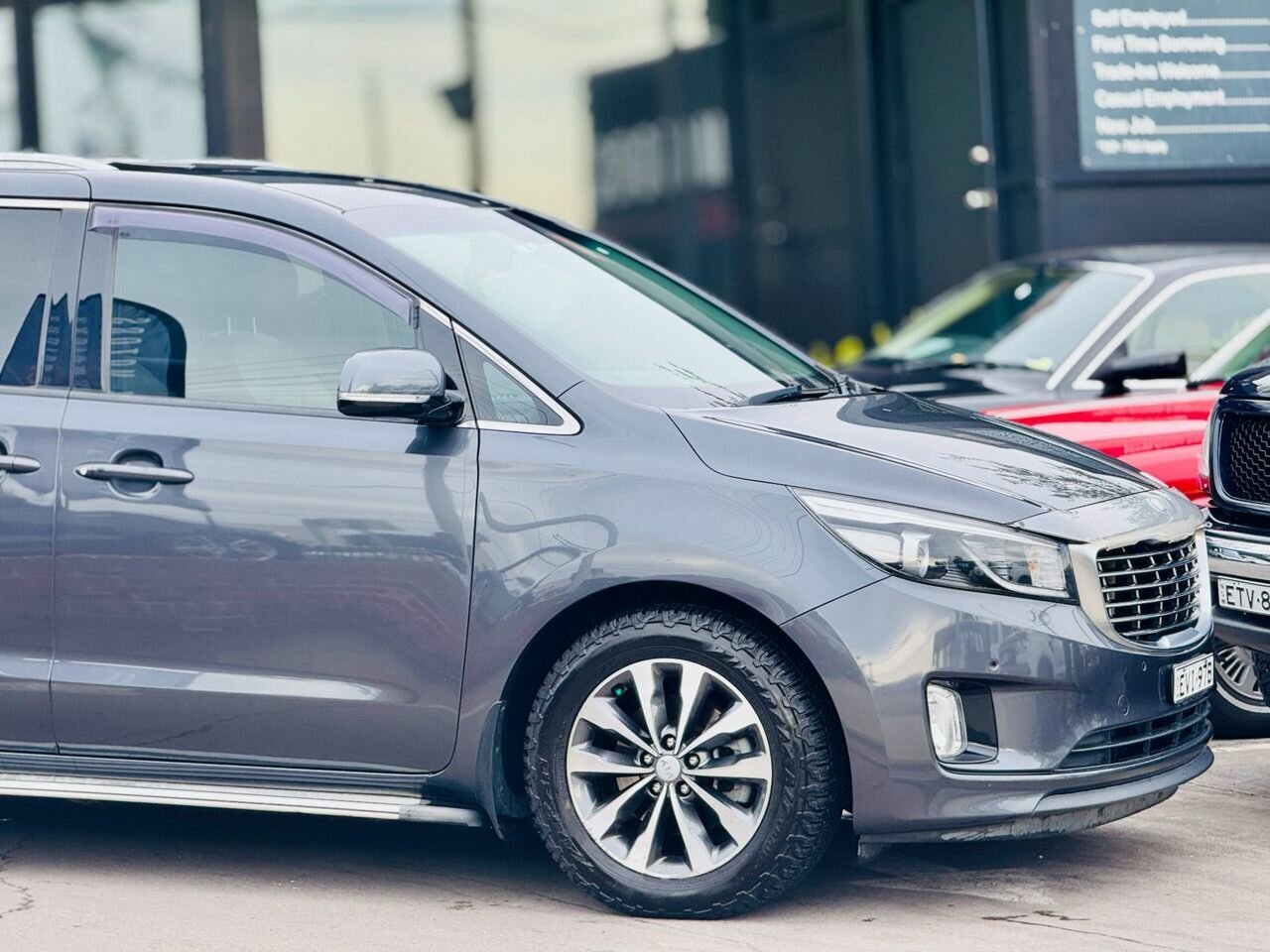 2017 KIA CARNIVAL SLI YP MY17 AUTOMATIC 4D WAGON