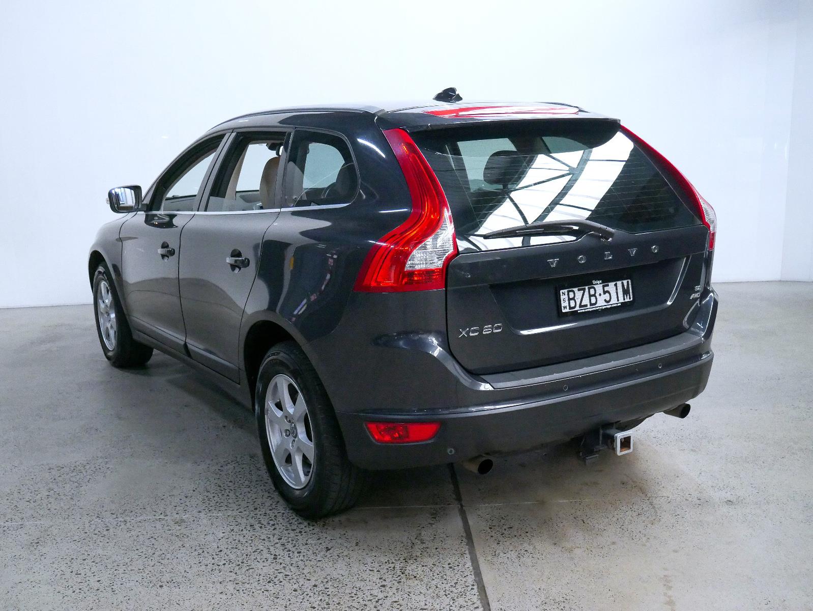 2011 VOLVO XC60 DZ MY11 3.2 6 SP AUTOMATIC GEARTRONIC 4D WAGON