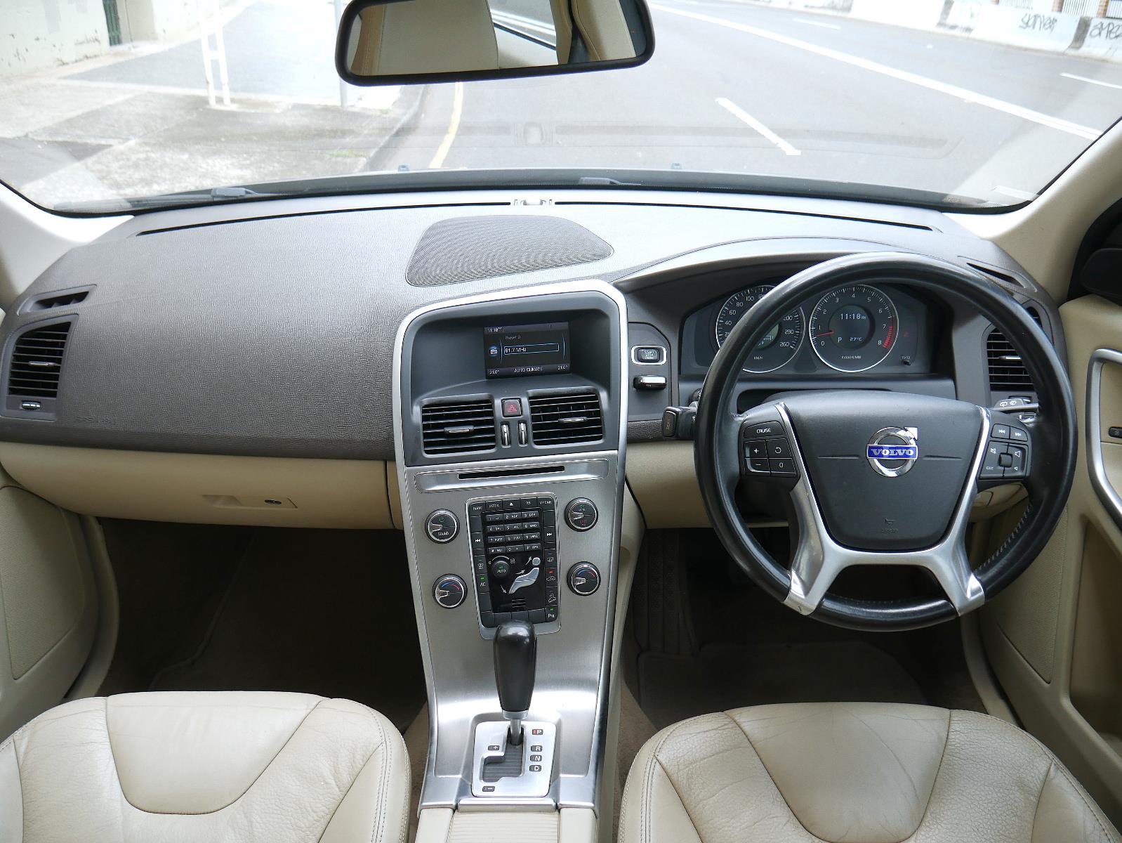 2011 VOLVO XC60 DZ MY11 3.2 6 SP AUTOMATIC GEARTRONIC 4D WAGON