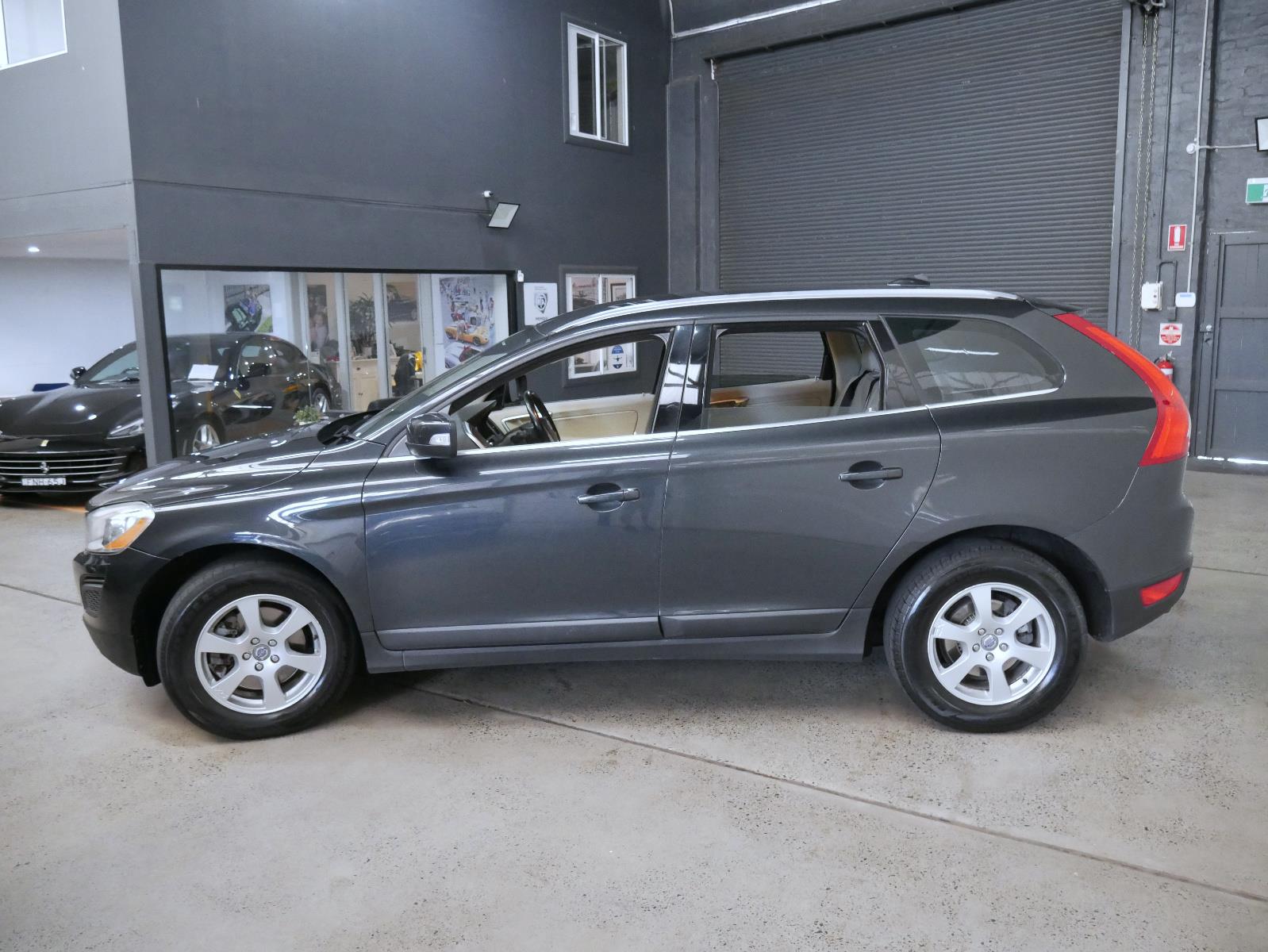2011 VOLVO XC60 DZ MY11 3.2 6 SP AUTOMATIC GEARTRONIC 4D WAGON
