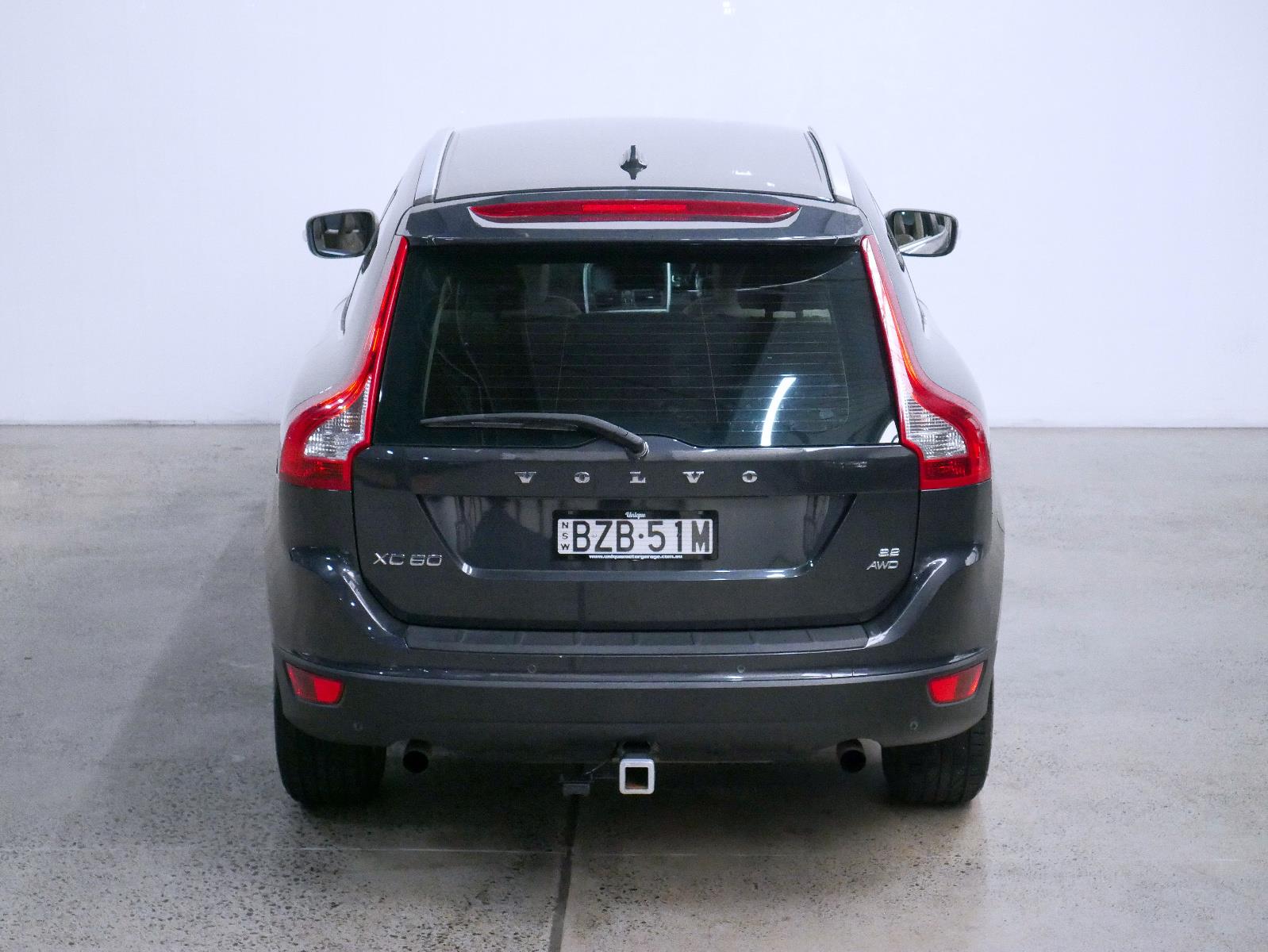 2011 VOLVO XC60 DZ MY11 3.2 6 SP AUTOMATIC GEARTRONIC 4D WAGON