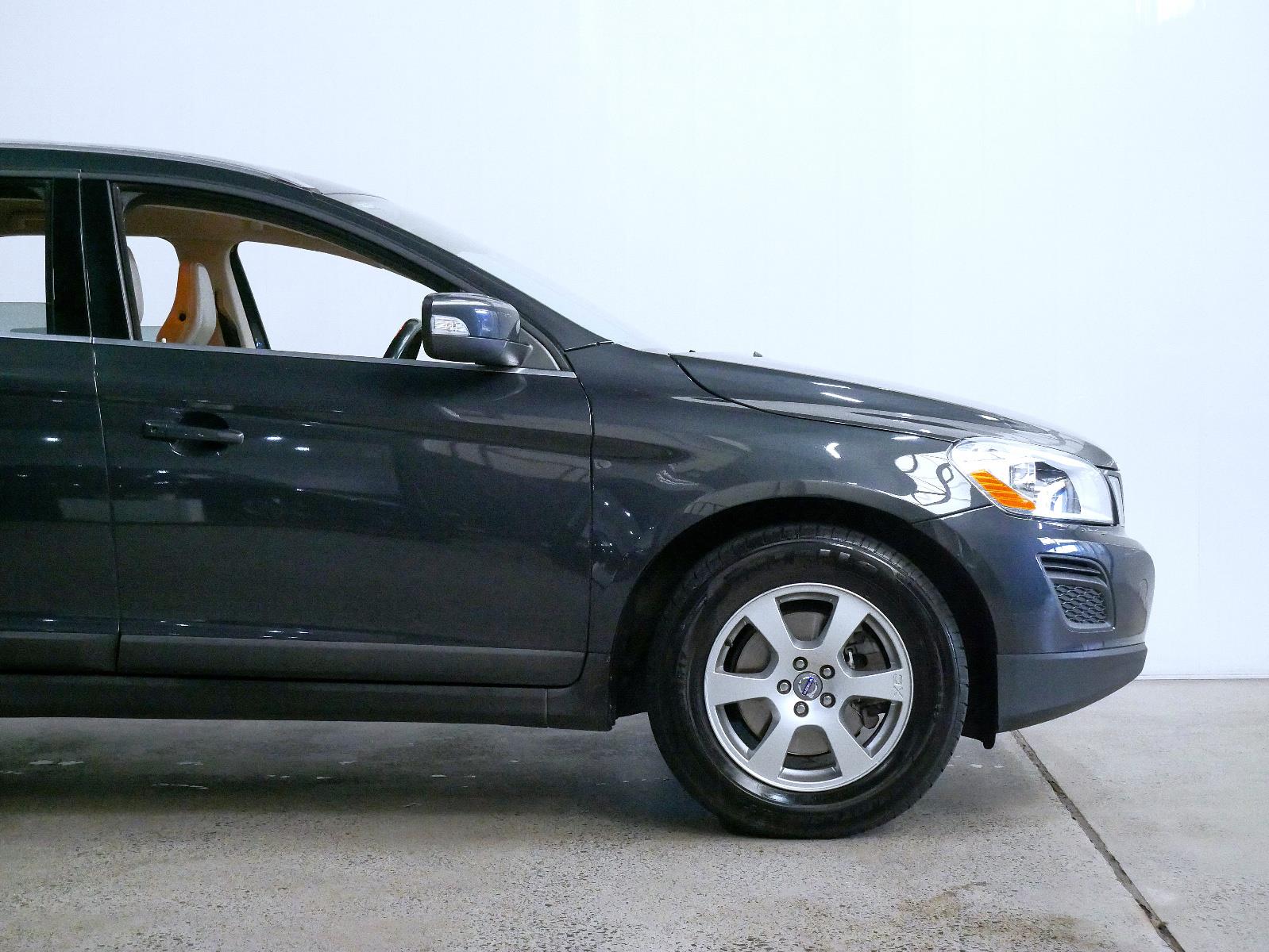 2011 VOLVO XC60 DZ MY11 3.2 6 SP AUTOMATIC GEARTRONIC 4D WAGON