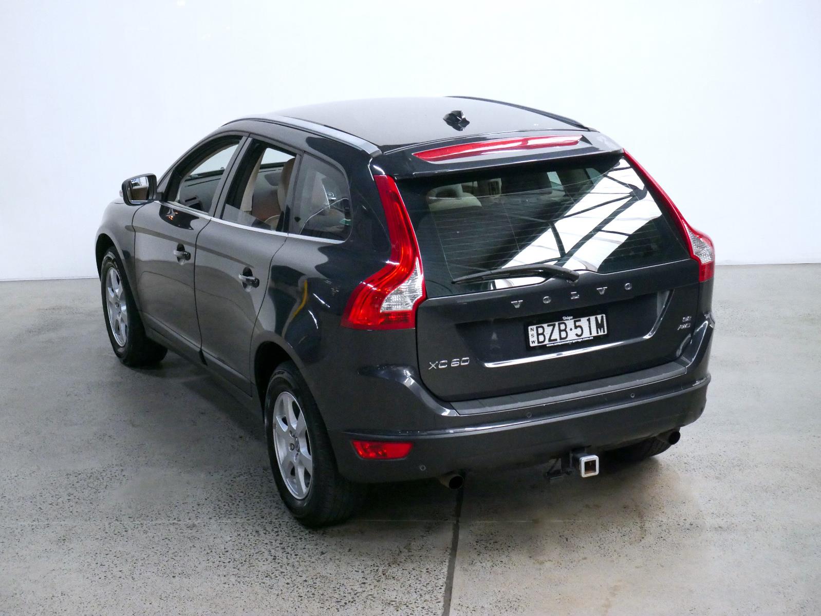 2011 VOLVO XC60 DZ MY11 3.2 6 SP AUTOMATIC GEARTRONIC 4D WAGON